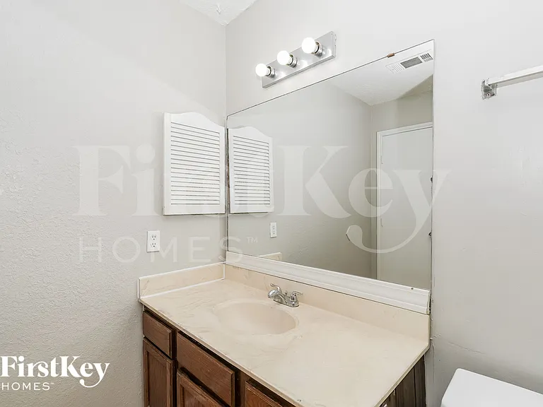 24119 Lone Elm Dr — Photo 17