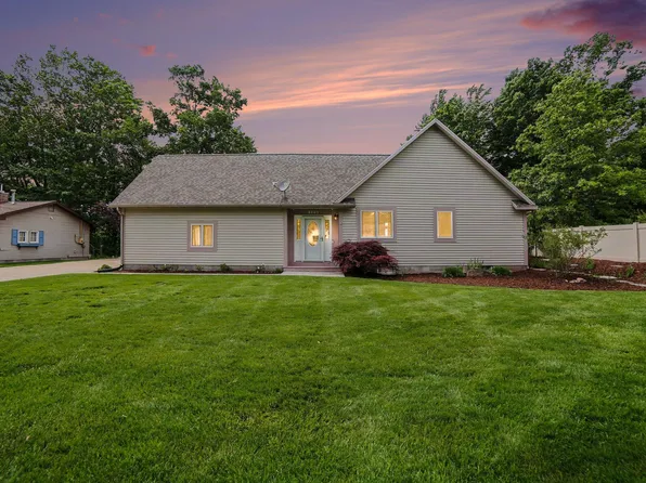 4449 Park St, Whitehall, MI 49461