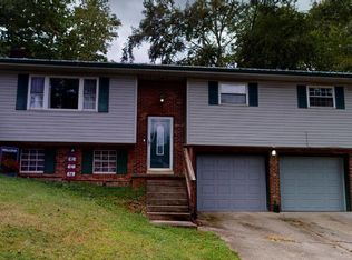 38 Ray Rd, Huntington, WV 25704