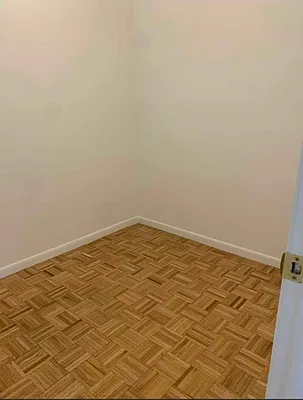 Rented by M.Grossman R.E. Management | media 20