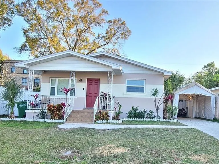 2306 W Saint Joseph St — Photo 1