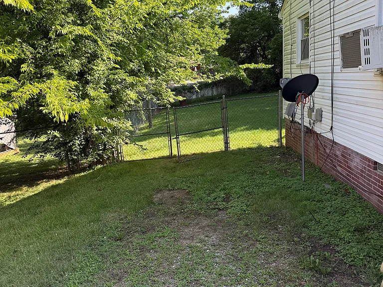 2408 Friends Ave — Photo 7