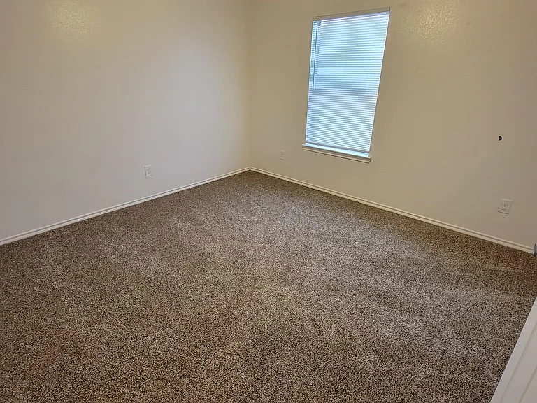 2726 Skyview Crest Ct — Photo 13