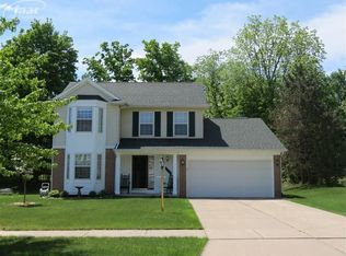 720 2nd St, Fenton, MI 48430