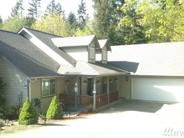2181 NE Larkin Ln, Bremerton, WA 98311