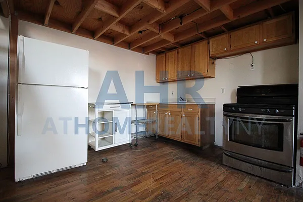 Rented by At Home Realty NY LLC | media 27