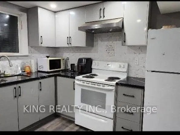 74 Wooliston Cres #Basement, Brampton, ON L6Y 4J2