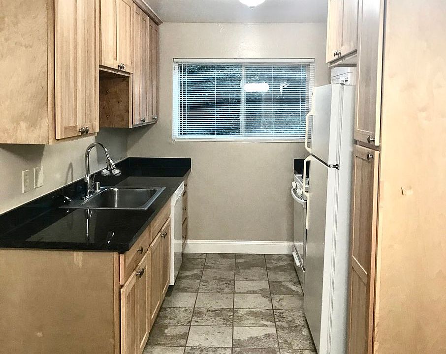 1st image of 355 Parkview Ter APT E3