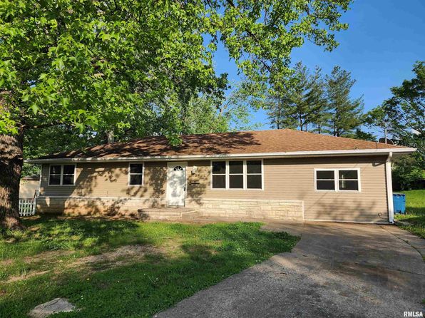 104 Peach Dr, Anna, IL 62906