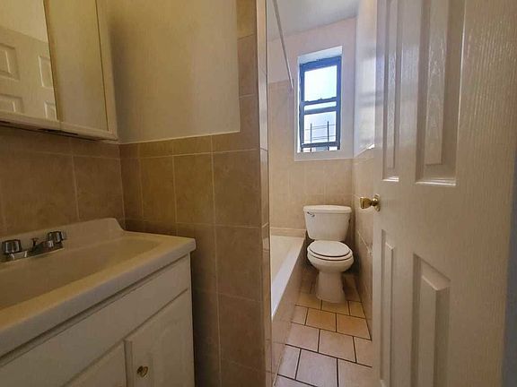 5th image of 656 W 171st St APT 5F