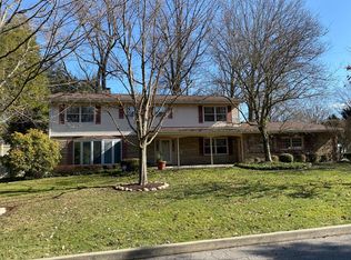 4 Forest Hills Dr, Wheeling, WV 26003