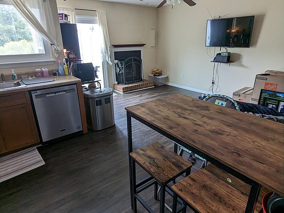 5th image of 746 Quesnel Dr
