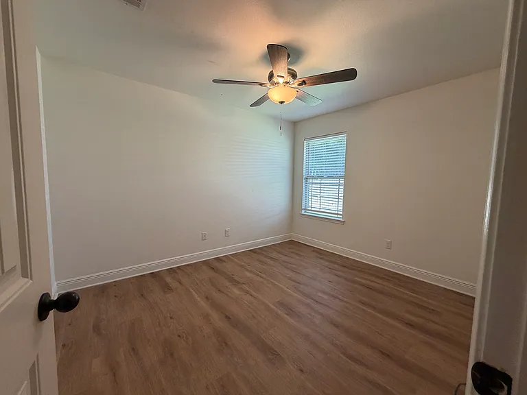 5563 Tucker Cir — Photo 19