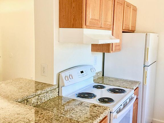 4th image of 862 S Mollison Ave APT 14