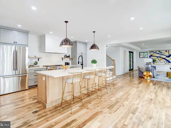 722 N Highland St, Arlington, VA 22201