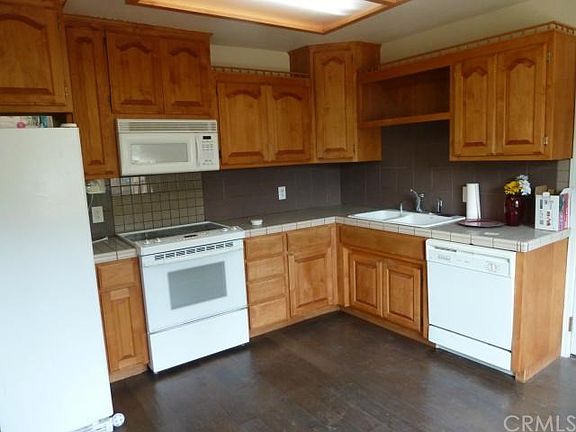 5th image of 462 Avenue A