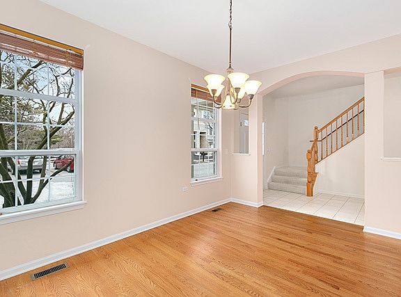 3rd image of 641 Belmont Ln