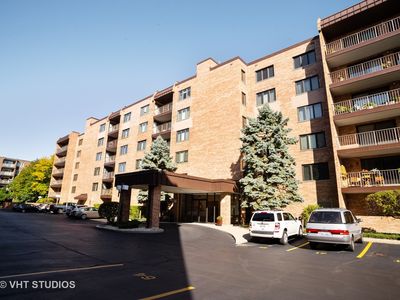 901 Center St #A501, Des Plaines, IL, 60016