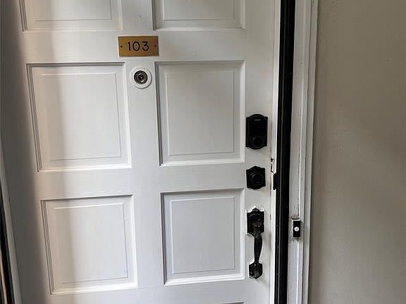 2nd image of 1811 Stoney Brook Dr APT 103