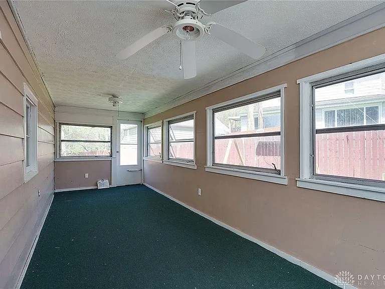 81 Thorpe Dr — Photo 28