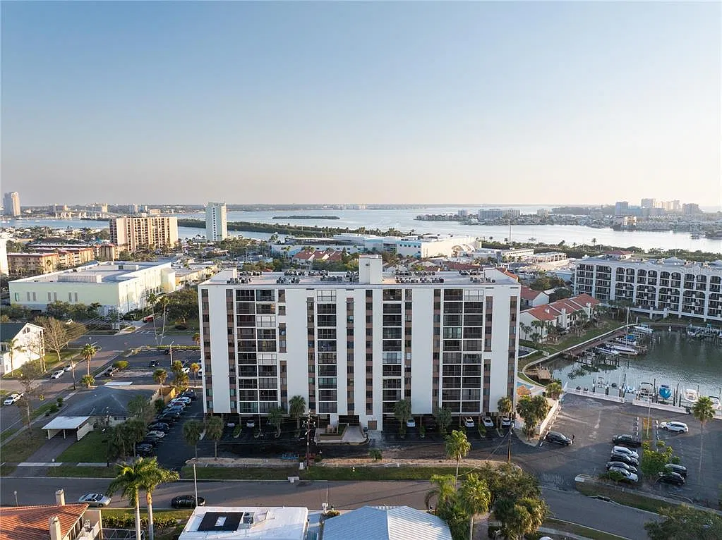 2 bed, 2.0 bath, 1005 sqft, $2,200 — Photo 4