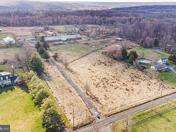 4th image of 31 Lambertville Headquarters Rd