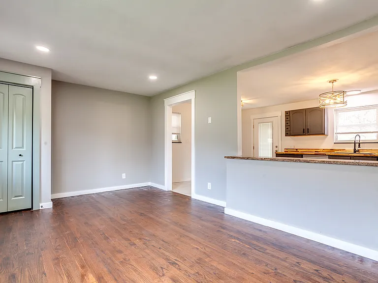 6608 Langston Dr — Photo 10