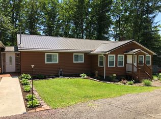 32 Hawes Rd, Farmington, PA 15437