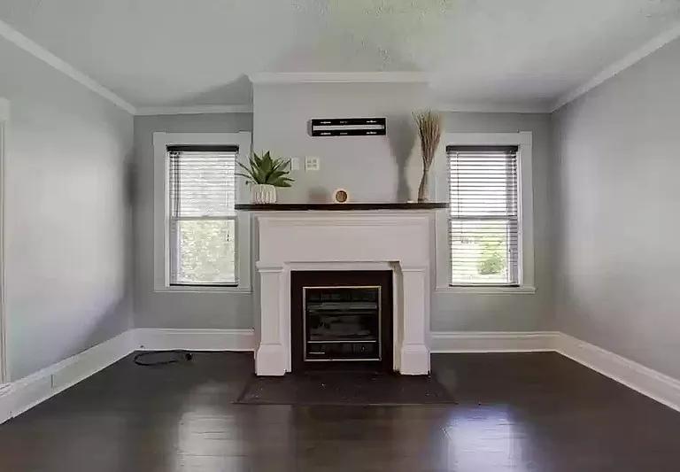 408 E Main St — Photo 7