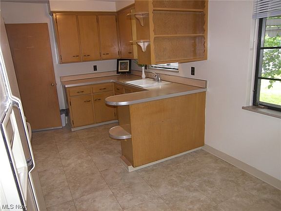 5th image of 27171 Fullerwood Dr