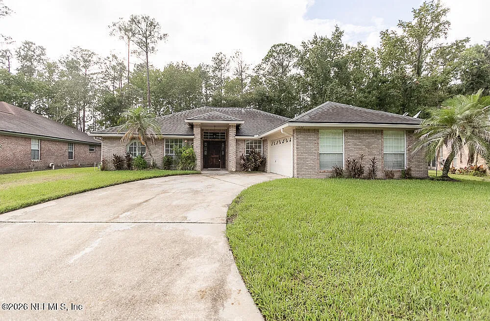 4 bed, 2.0 bath, 2129 sqft, $2,900 — Photo 1