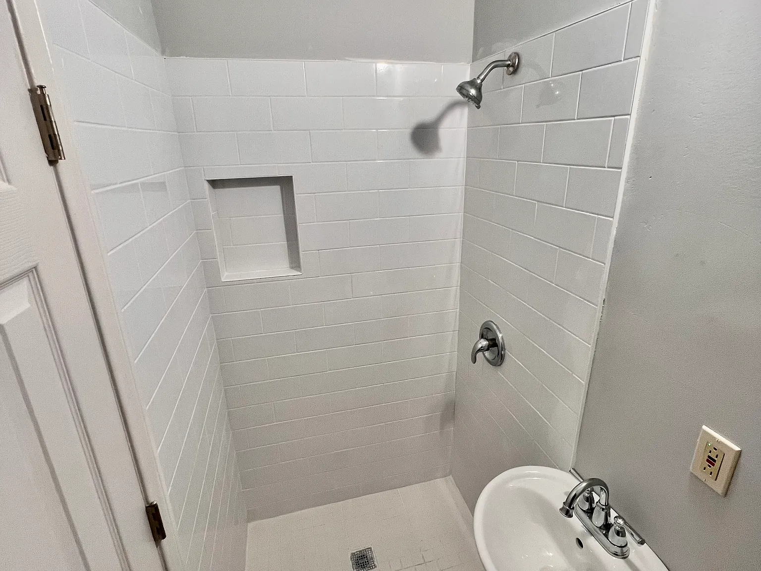 3 bed, 2312 sqft, $3,500 — Photo 3