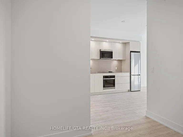 60 Central Park Dr #908 — Photo 8