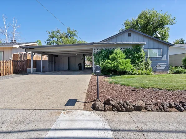 656 Yama St, Yreka, CA 96097