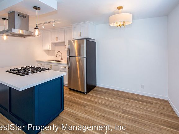 5th image of 936 Cedar Ave APT 11