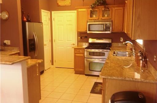 5th image of 2348 Country Club Dr
