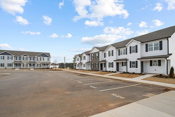 1st image of 1021 Peony Ln