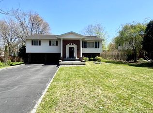 3 Twin Oaks Rd, Hazle Township, PA 18202