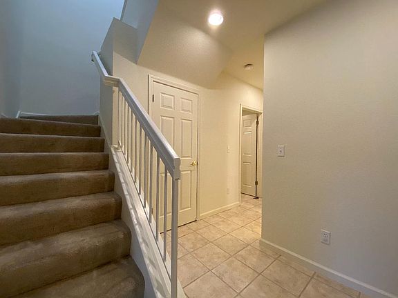 4th image of 3693 Jasmine Cir