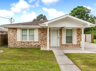 2621 Reunion Dr, Violet, LA 70092