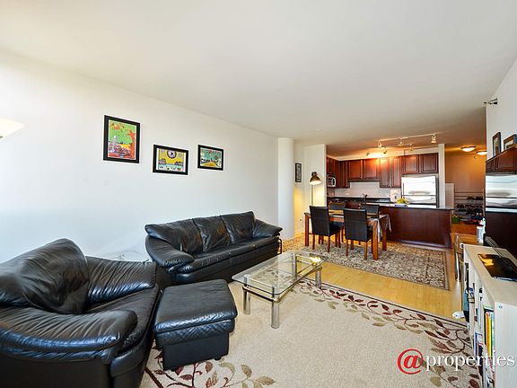 Kitchen / Living Room