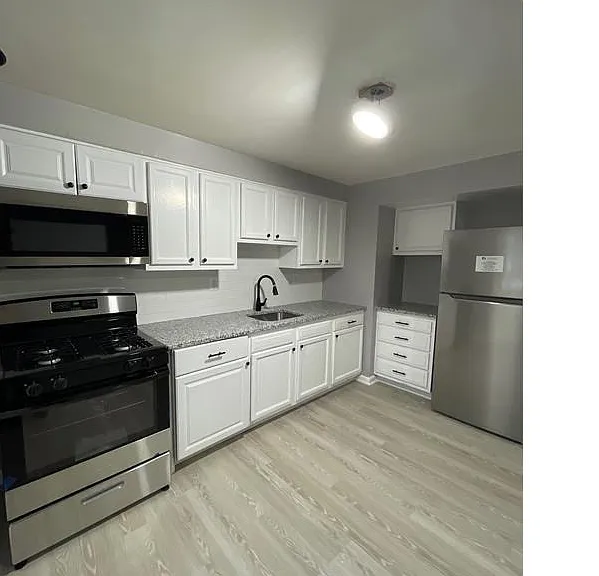 2099 Codd Ave — Photo 1