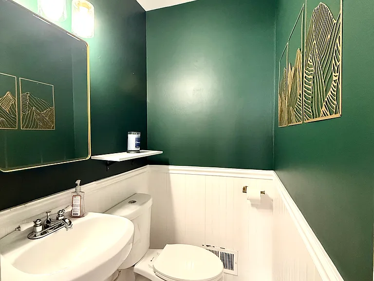 315 Ashford Rd — Photo 9