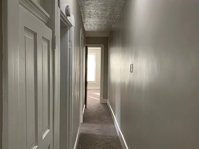 1053 Villa Ave — Photo 17