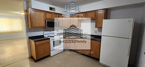 10044 N 18th Ave #2 Photo 1