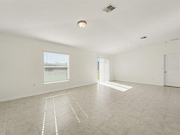 3rd image of 4311 BULL STREET
