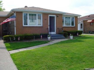 46 Lloyd Dr, Cheektowaga, NY 14225