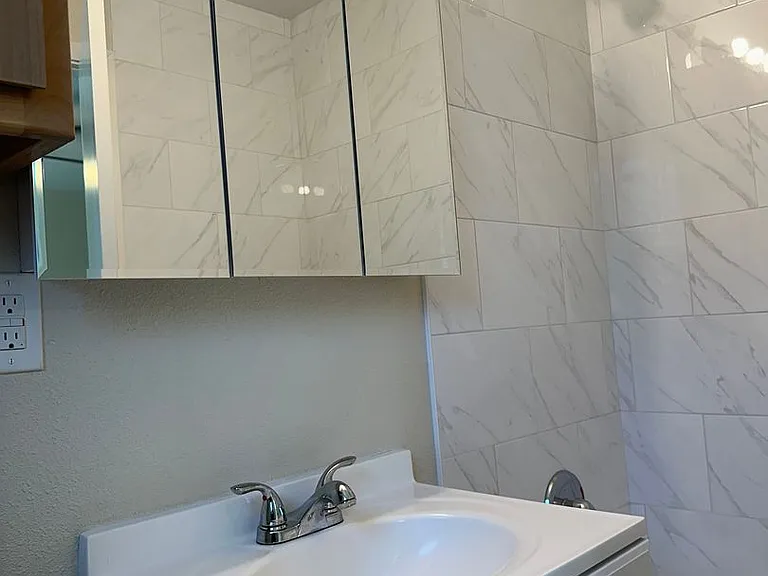 Ivy Common Apartments — Photo 18