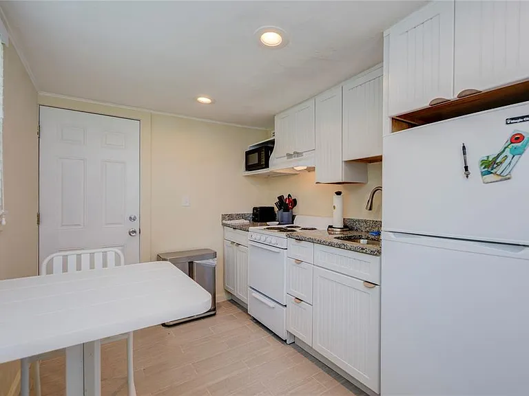 3200 W De Bazan Ave — Photo 34