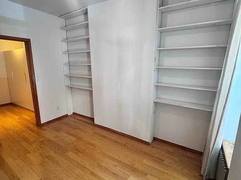 129 Guernsey St #1R — Photo 7
